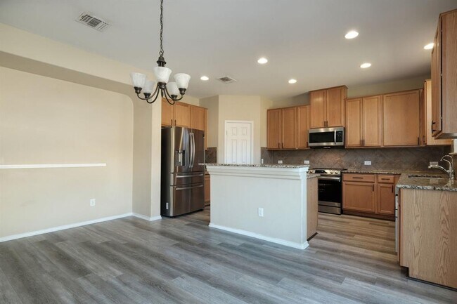 Building Photo - 1244 Yellow Iris Rd