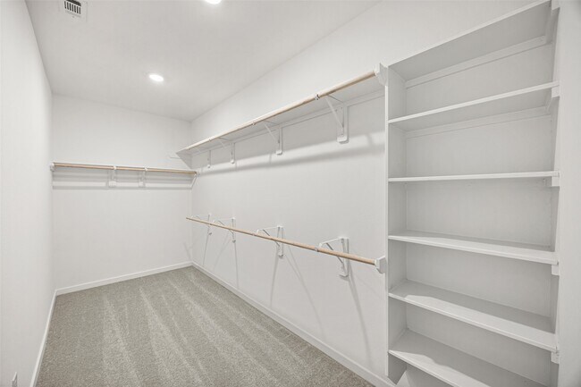 Building Photo - 5822 Majestic Sky Dr