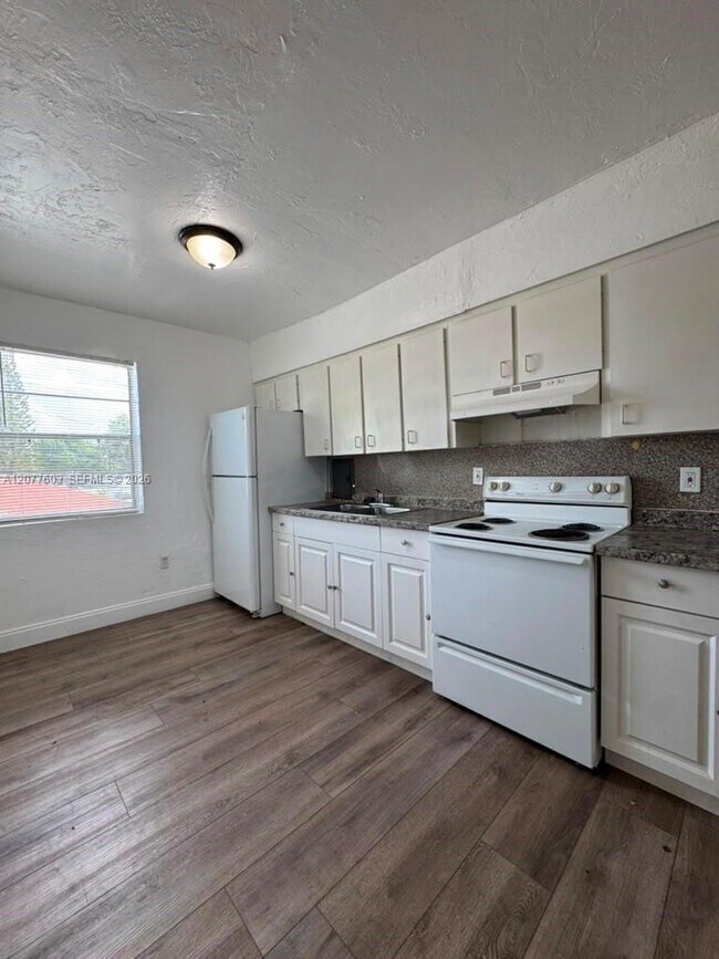 Building Photo - 3227 NW 48th St