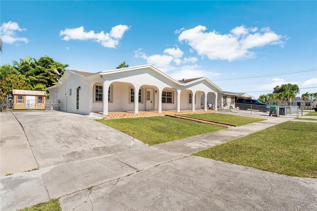 Building Photo - 30323 SW 152nd Pl