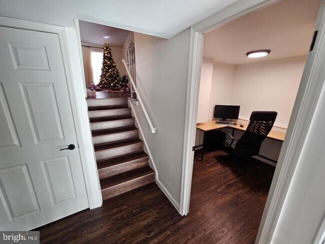 Building Photo - 5909 Wood Sorrels Ct