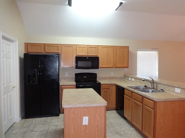 Building Photo - 9812 Sparrow Hawk Ln