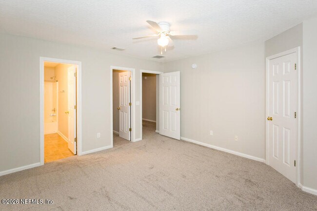 Building Photo - 365 Scrub Jay Dr