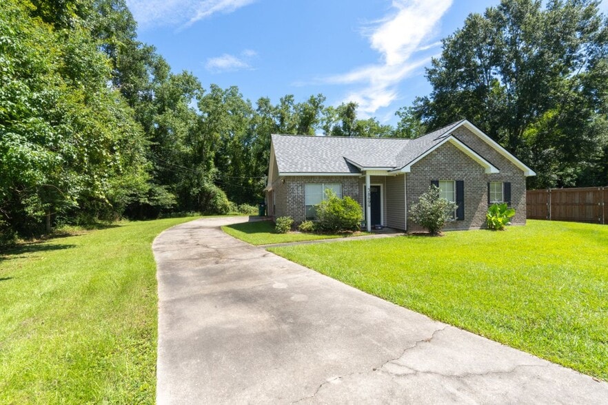 Building Photo - 38494 Ruby Dr