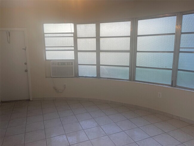 Building Photo - 2622 Johnson St