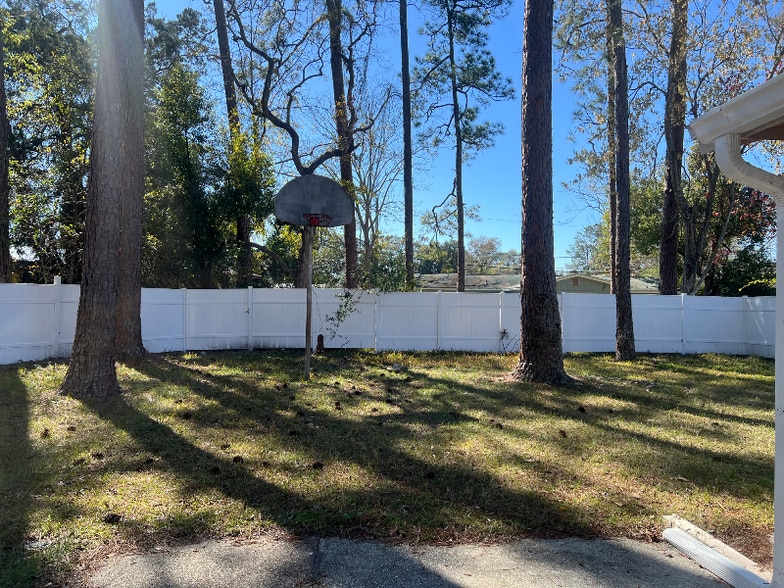 Building Photo - 4332 Key Largo Dr