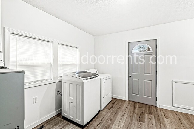 Building Photo - Charming 2-Bedroom Home in Fountain Square