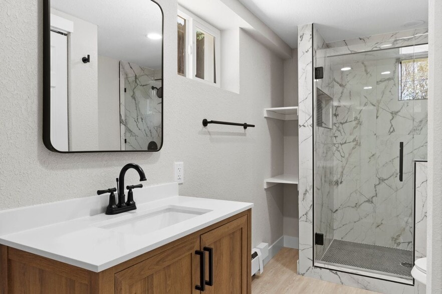 Building Photo - 2905 W 39th Ave