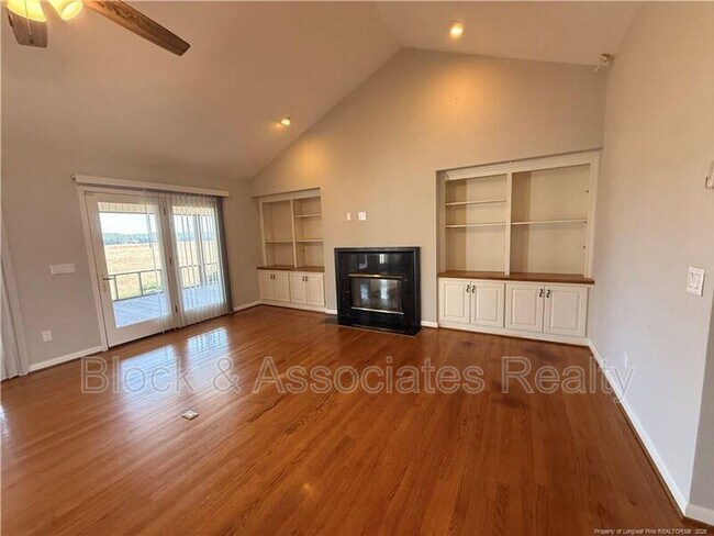 Building Photo - 848 Castleberry Ct