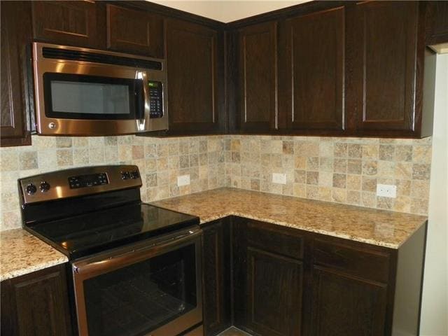 Building Photo - 1009 Skyview Ct
