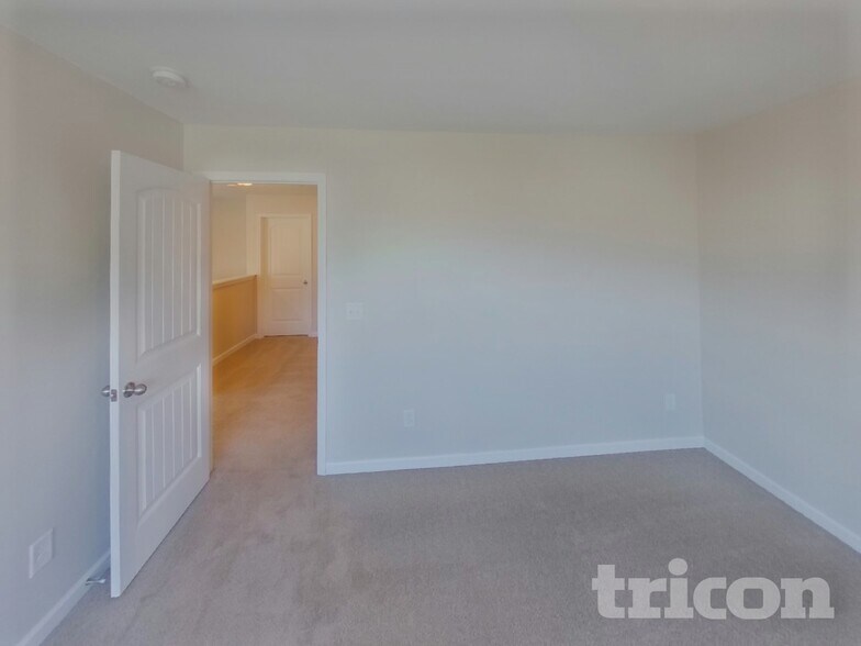 Building Photo - 4210 Effie Seward Dr