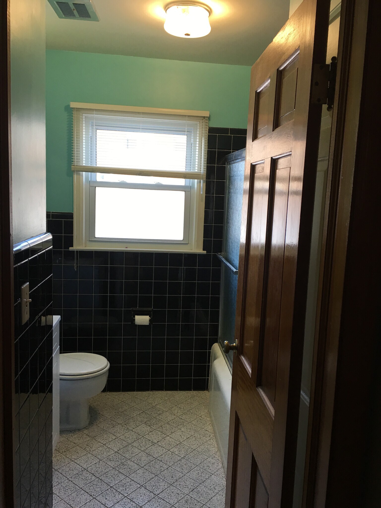 Bathrtoom - 801 Wolff St