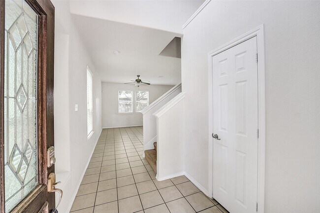 Building Photo - 6419 Calgary Woods Ln