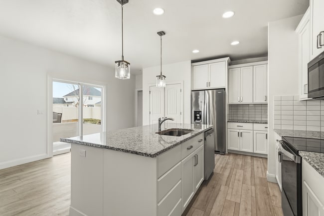 Building Photo - 6376 E Payson Dr