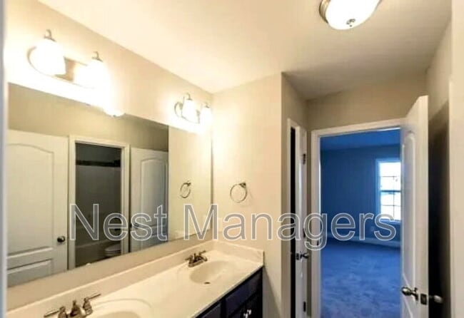 Building Photo - 113 Tellmont St