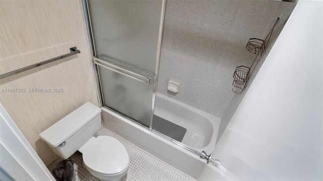 Building Photo - 3701 N Country Club Dr