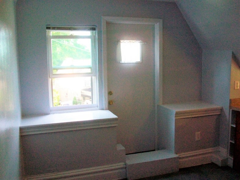 Living Room - 600 S Dallas Ave
