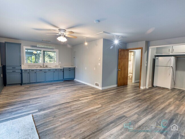 Building Photo - PRICE REDUCTION - Spacious Single Family Home in Seaside!!!