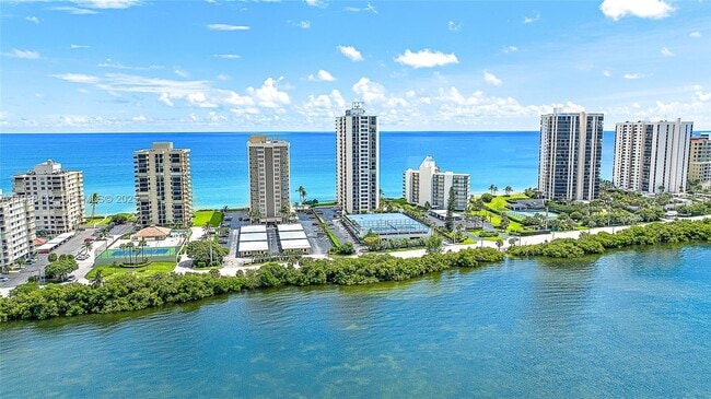 Building Photo - 5420 N Ocean Dr