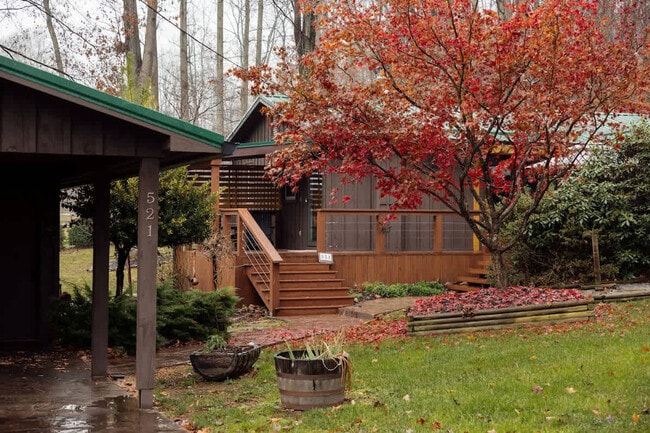 Building Photo - 521 Baywood Dr