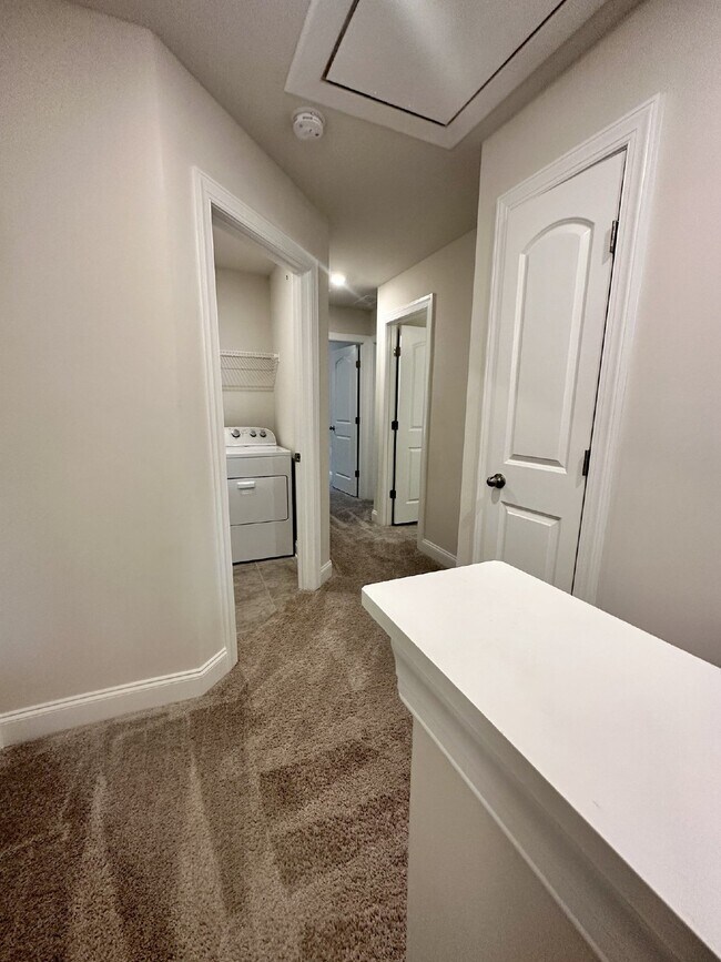 Building Photo - 304 Cheval Dr