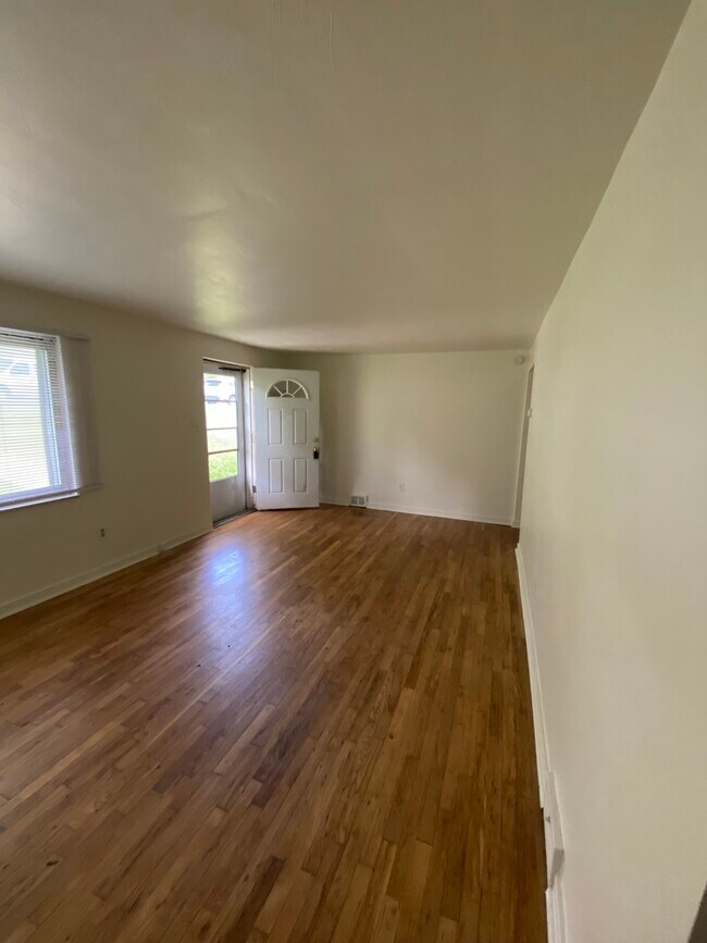 Building Photo - 731 Darlington St