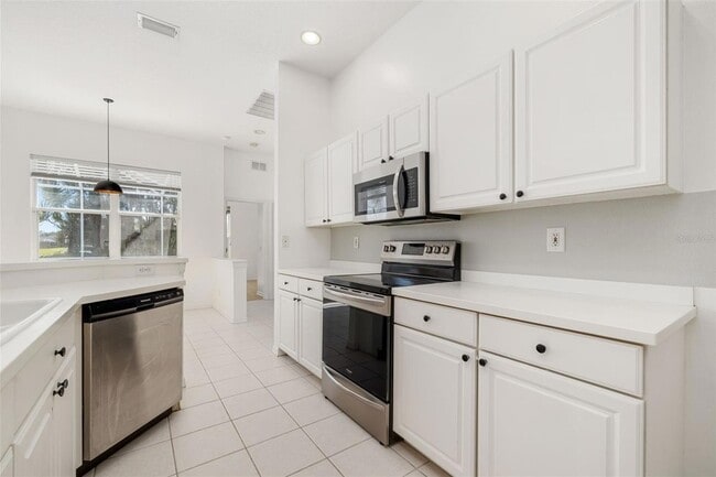 Building Photo - 7813 Castleisland Dr