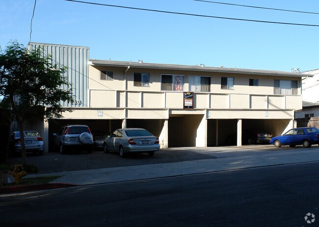 Building Photo - The Saratoga