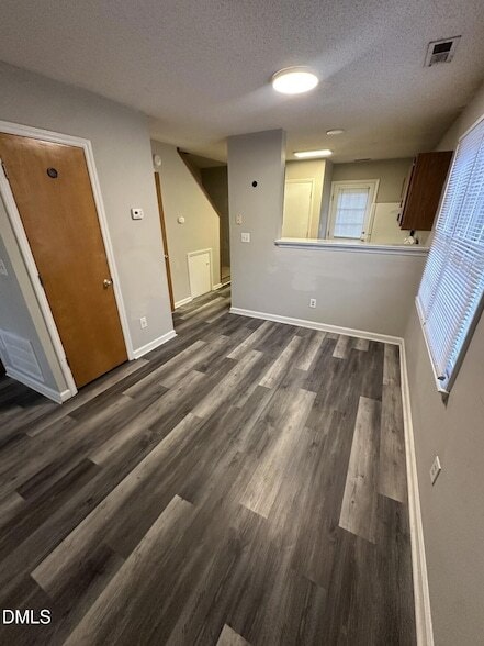 Building Photo - 2915 Faversham Pl