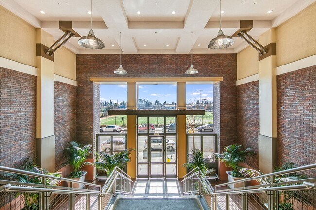 Building Photo - Luxury 2-Bedroom Monte Vista Condo with Downtown Views & Monthly House Cleaning Included