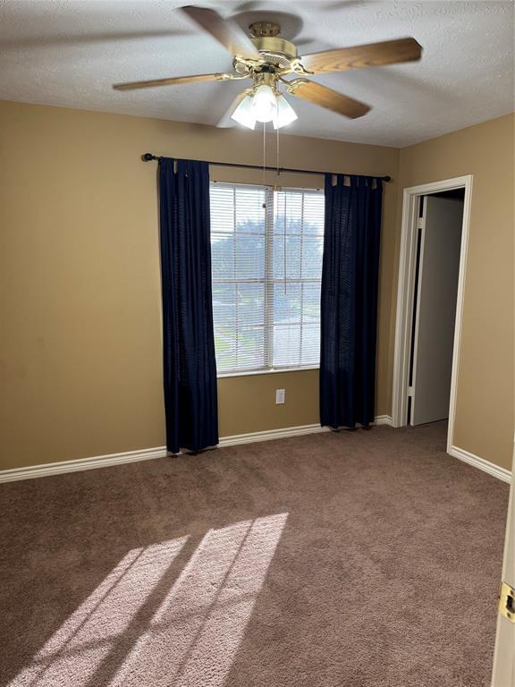 Building Photo - 3202 3 Sister Cir