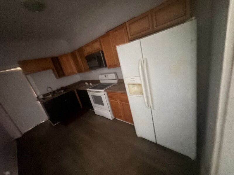 Building Photo - 6585 Voorhees Rd