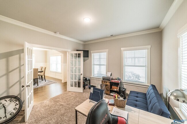 Building Photo - 6 Desert Oak Ct SW