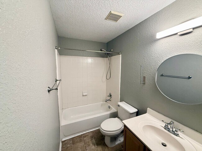 Building Photo - 3-bed 2.5bath home near Seaworld