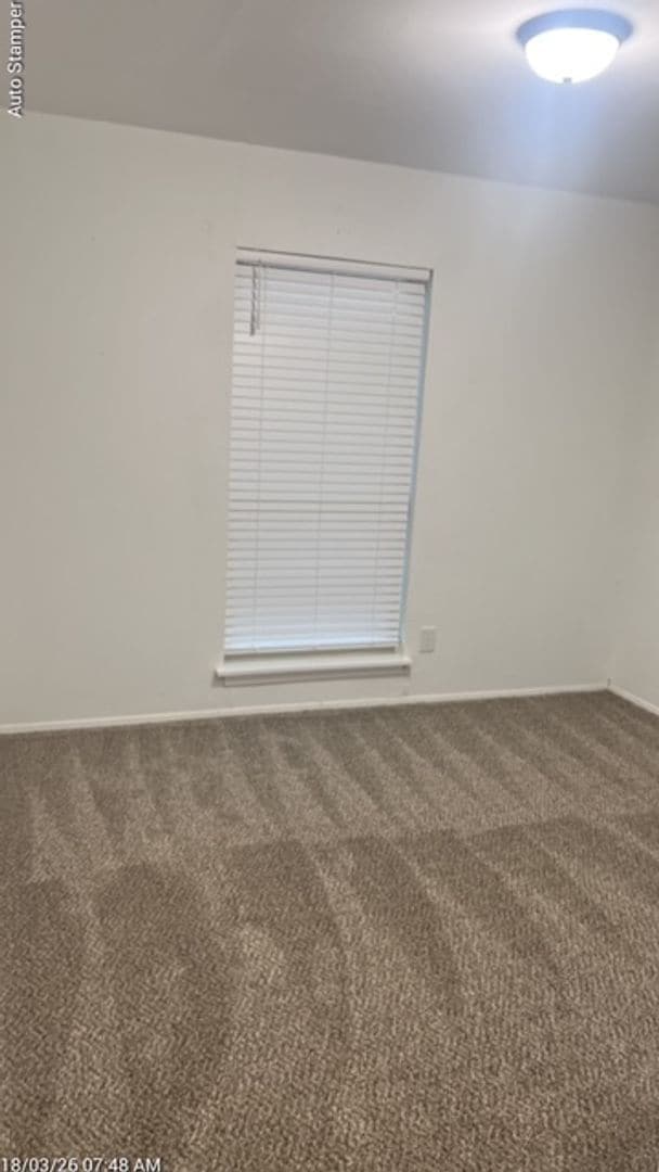 Building Photo - 609 Live Oak Dr