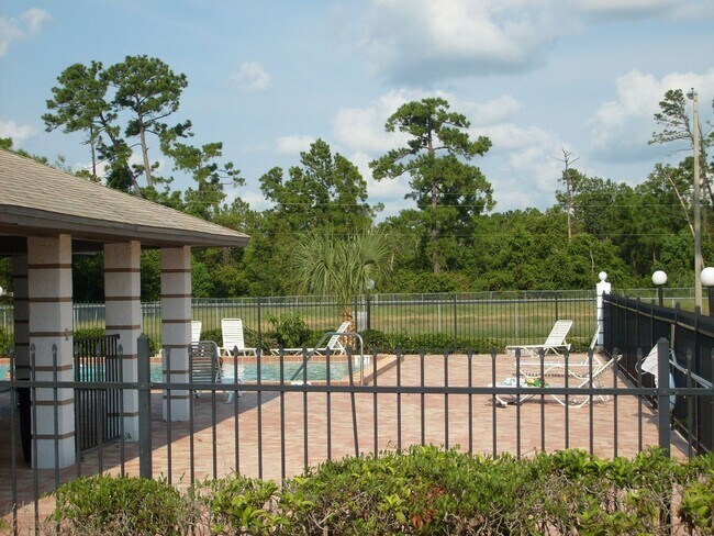 Building Photo - Remodeled Patio Home, Minutes Away From UCF, Technology Park, & the E/W Expressway