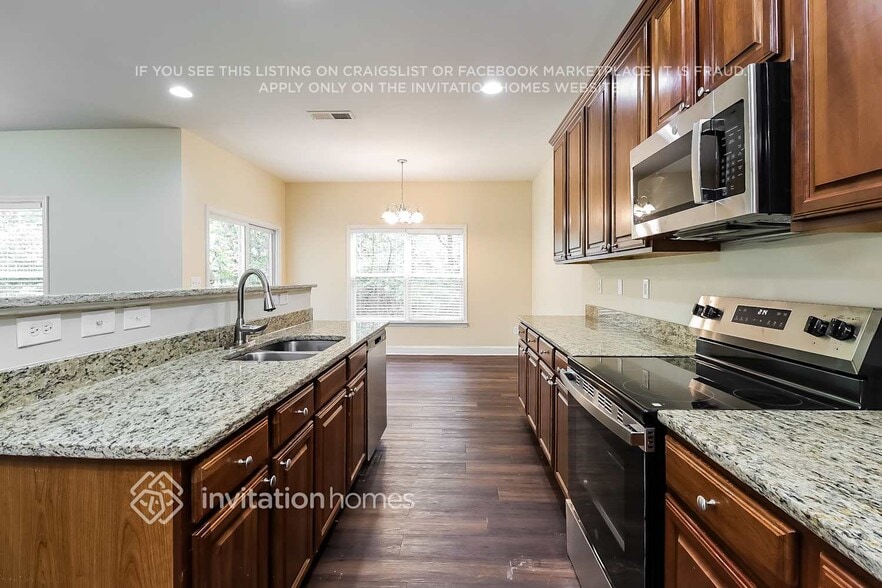 Building Photo - 13025 Blaze Manor Ln