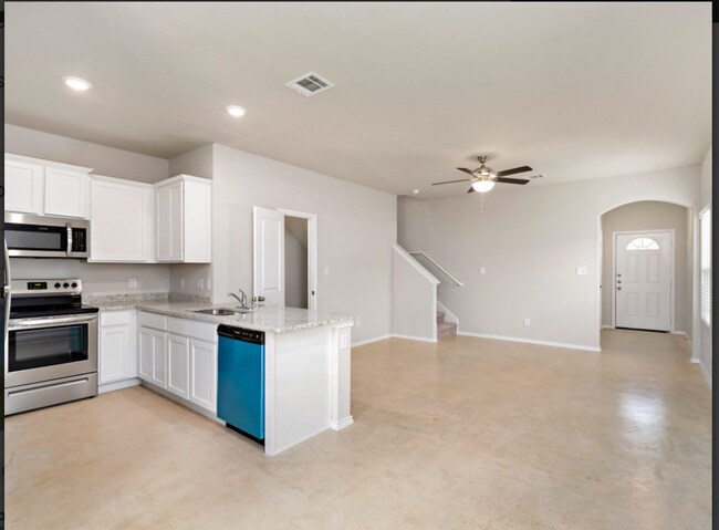 Building Photo - Modern 3-Bedroom Duplex with Private Garag...