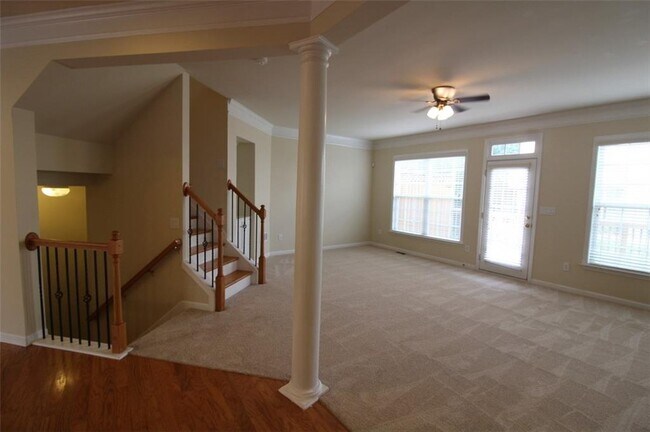 Building Photo - 10752 Camarilla Ct