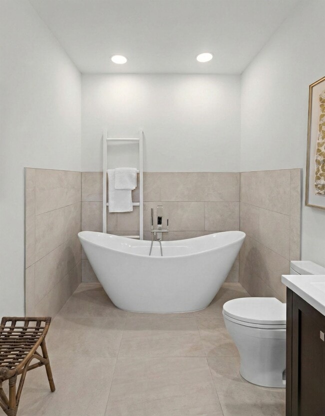 Building Photo - 99 PARK Ave