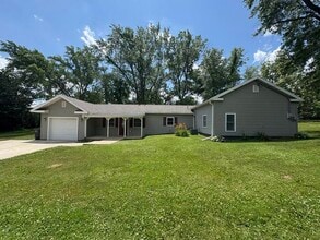 Building Photo - 3bdrm/1 bath - Lake Como