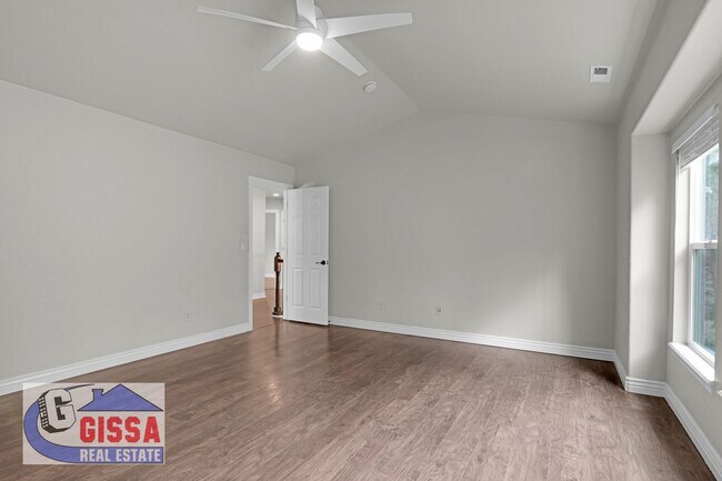 Building Photo - Beautiful home with 7 bedrooms, 5 1/2 bath...