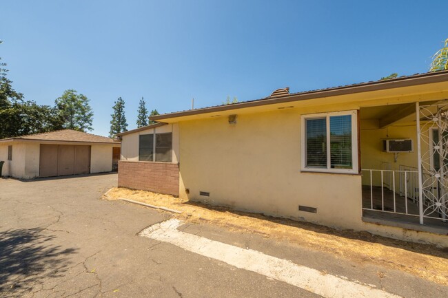 Building Photo - 3BR/2BA - Single Family Home in El Cajon!