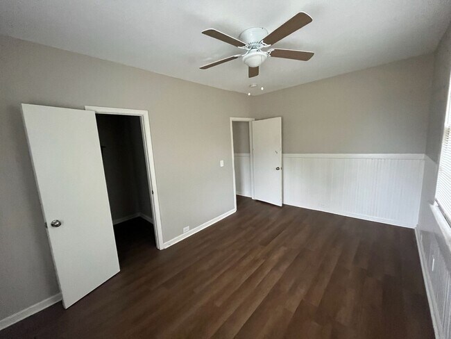 Building Photo - Move-In Ready Home at Unbeatable Value! Keys are available for checkout during office hours.