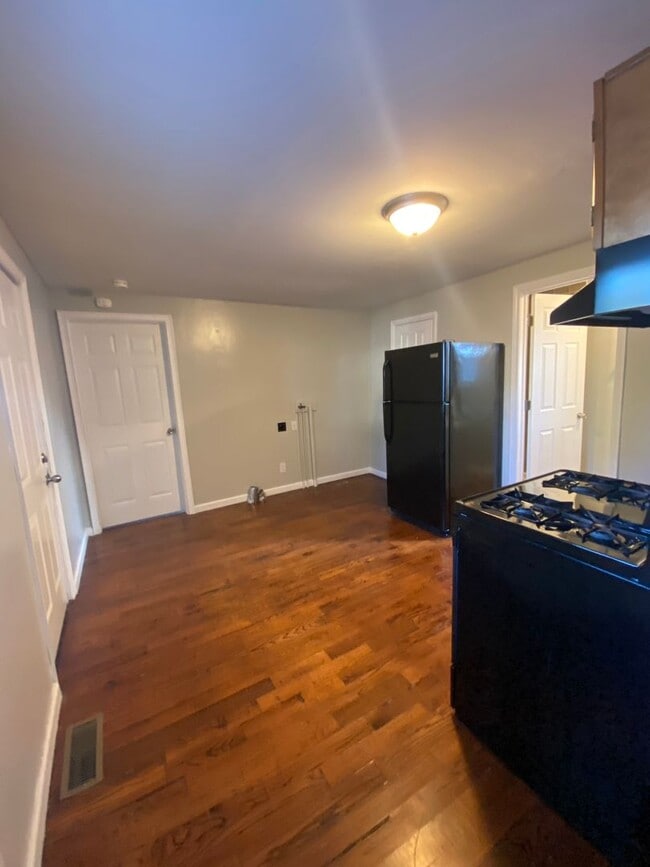 Building Photo - 1694 S Washington Ave