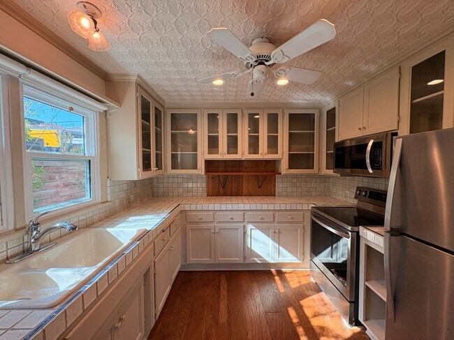 Building Photo - Welcome to your dream home in the heart of...