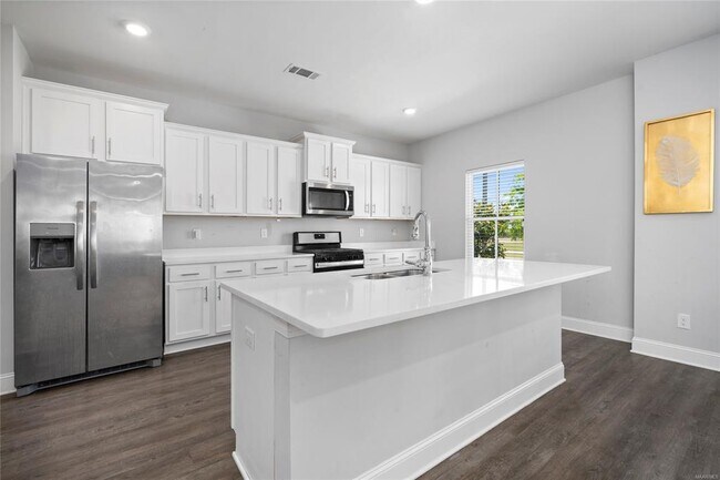 Building Photo - 6313 Town Ln