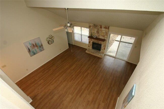 Building Photo - 4203 Dauphine Dr