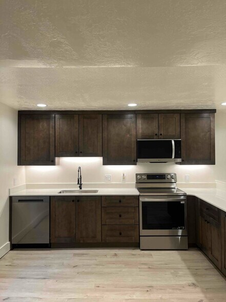 Building Photo - 11646 Keystone Dr