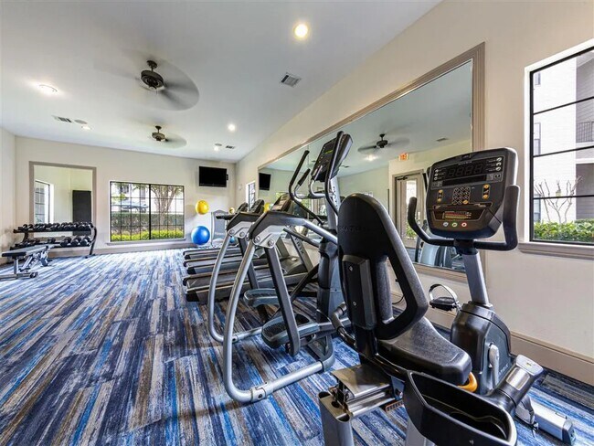 Building Photo - Resort-Style Comfort in Richmond!